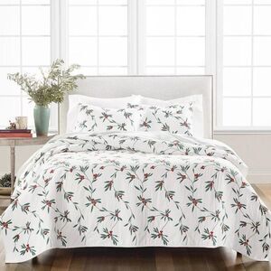 Martha Stewart Collection Holly Embroidery Full/ Queen Quilt